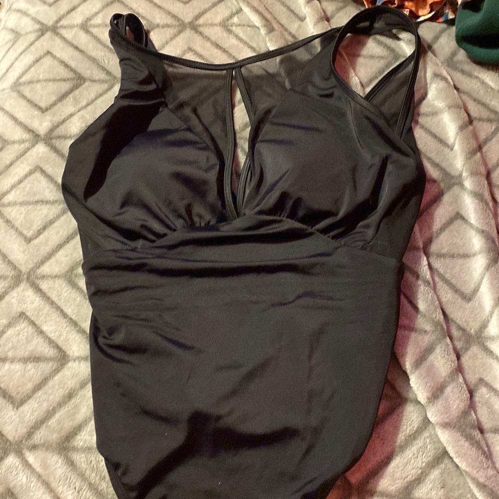 One piece womens bathing suit